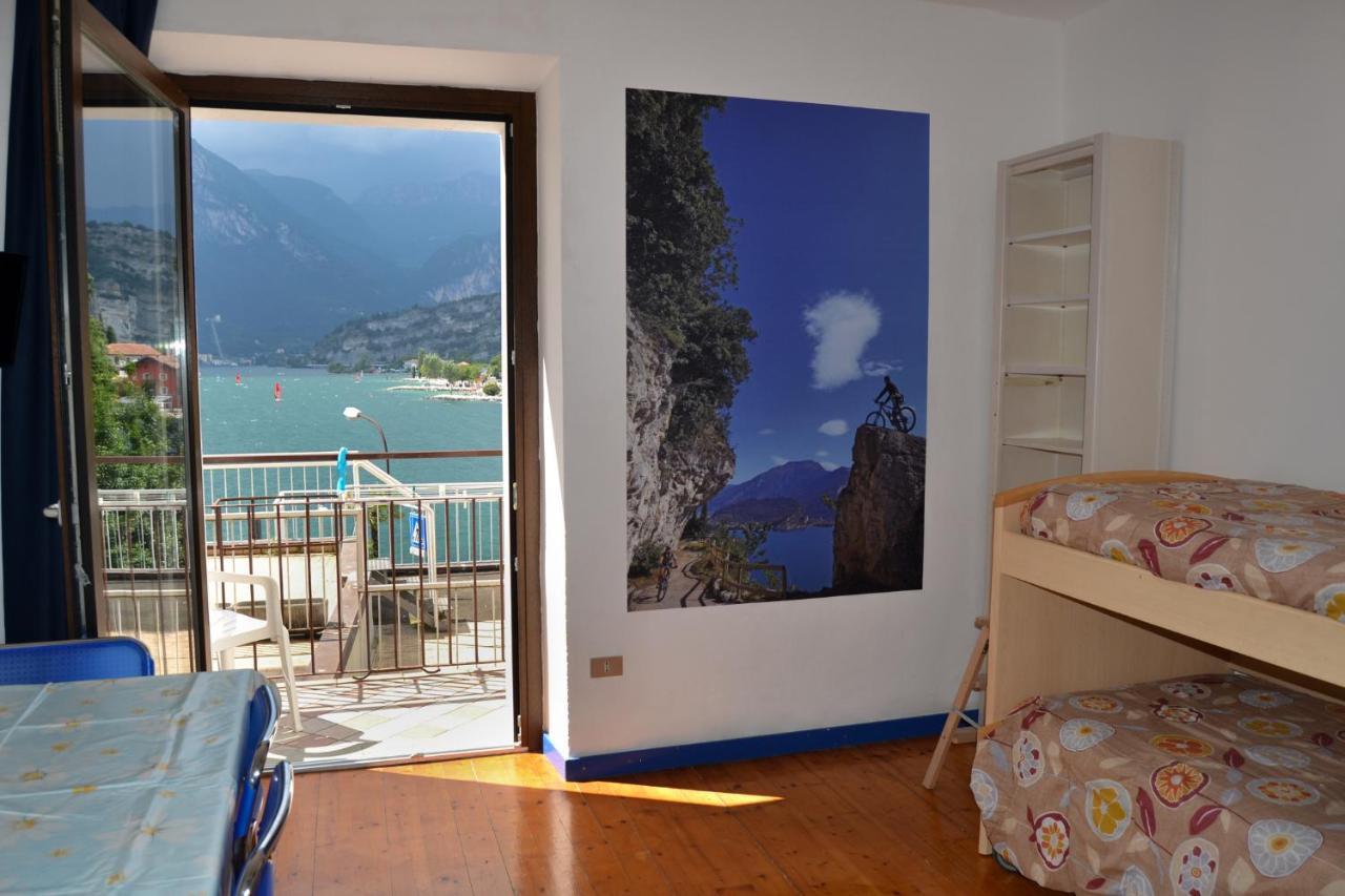 Casa Romani Lake Apartments Torbole Sul Garda Exterior foto